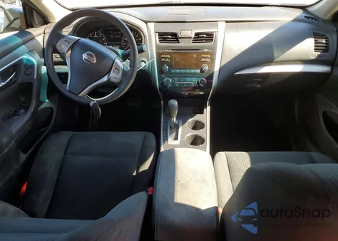 2015 Nissan Altima 2.5 z USA, uszkodzony, nr VIN 1N4AL3AP9FN345294